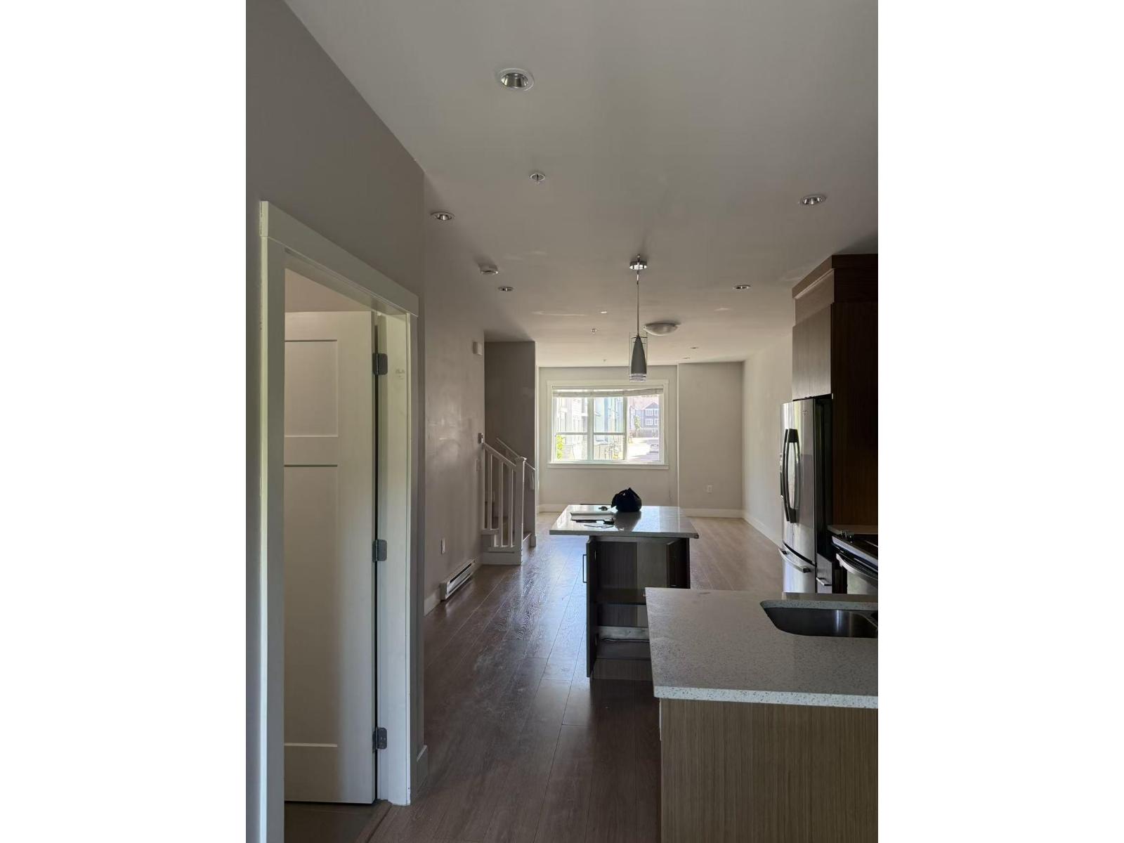 House in Langley - Image 10