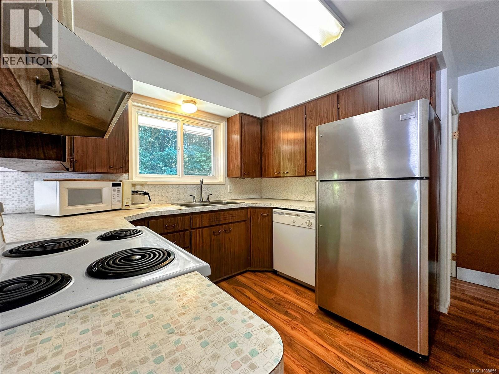 3246 Gibbins Rd - 14