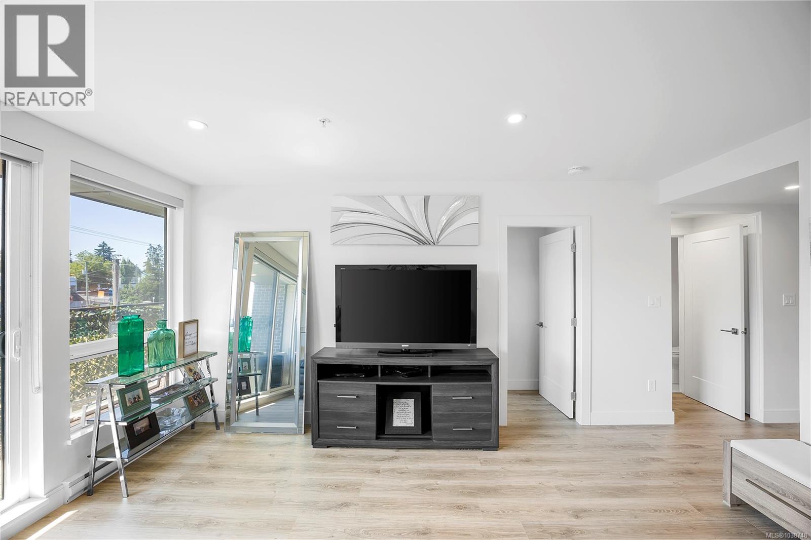 306 119 Haliburton St, Nanaimo
