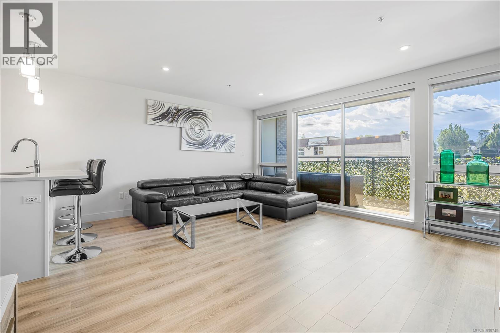 #306 119 Haliburton St - 8