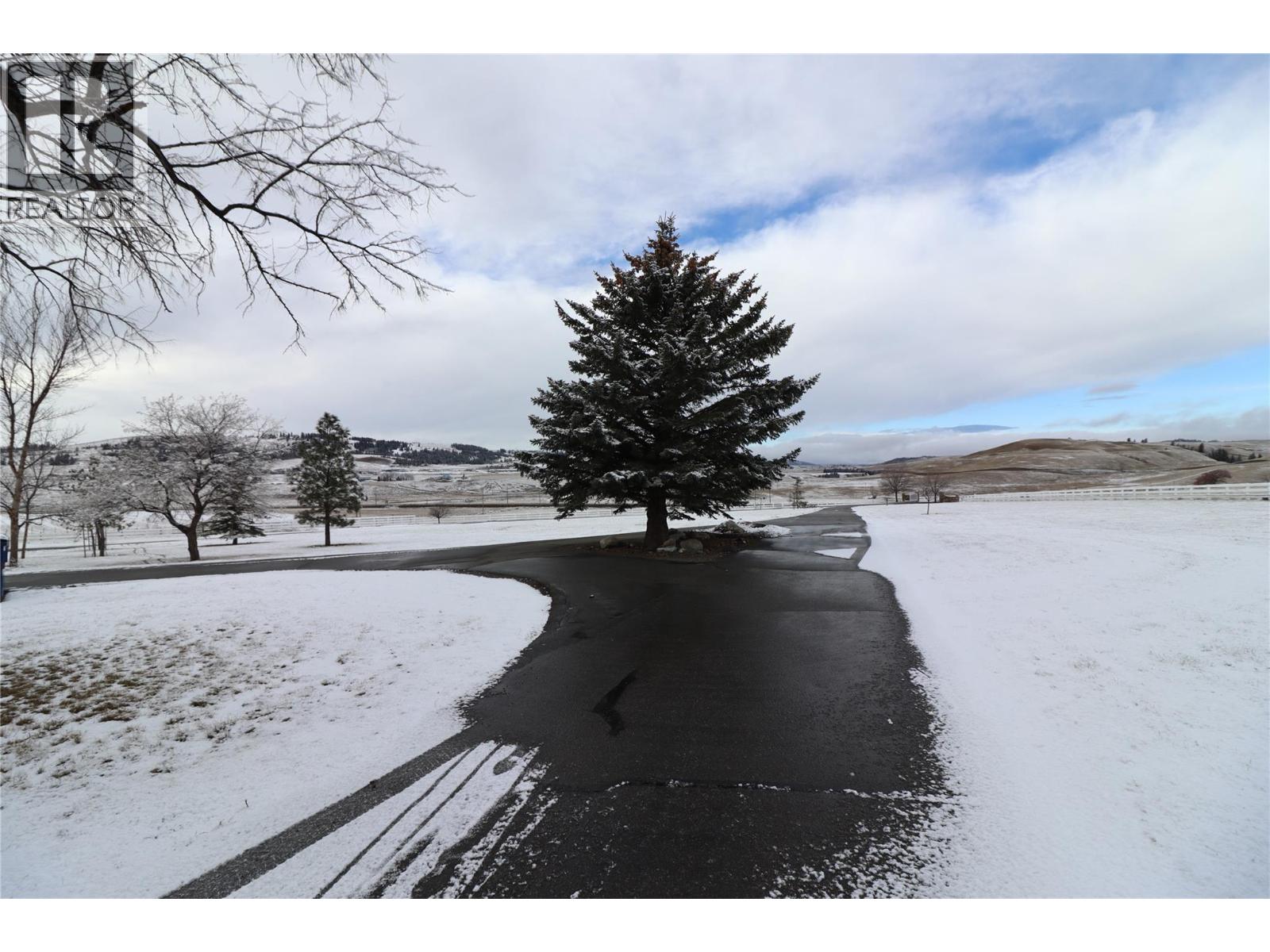 3100 PRINCETON KAMLOOPS Highway - 8