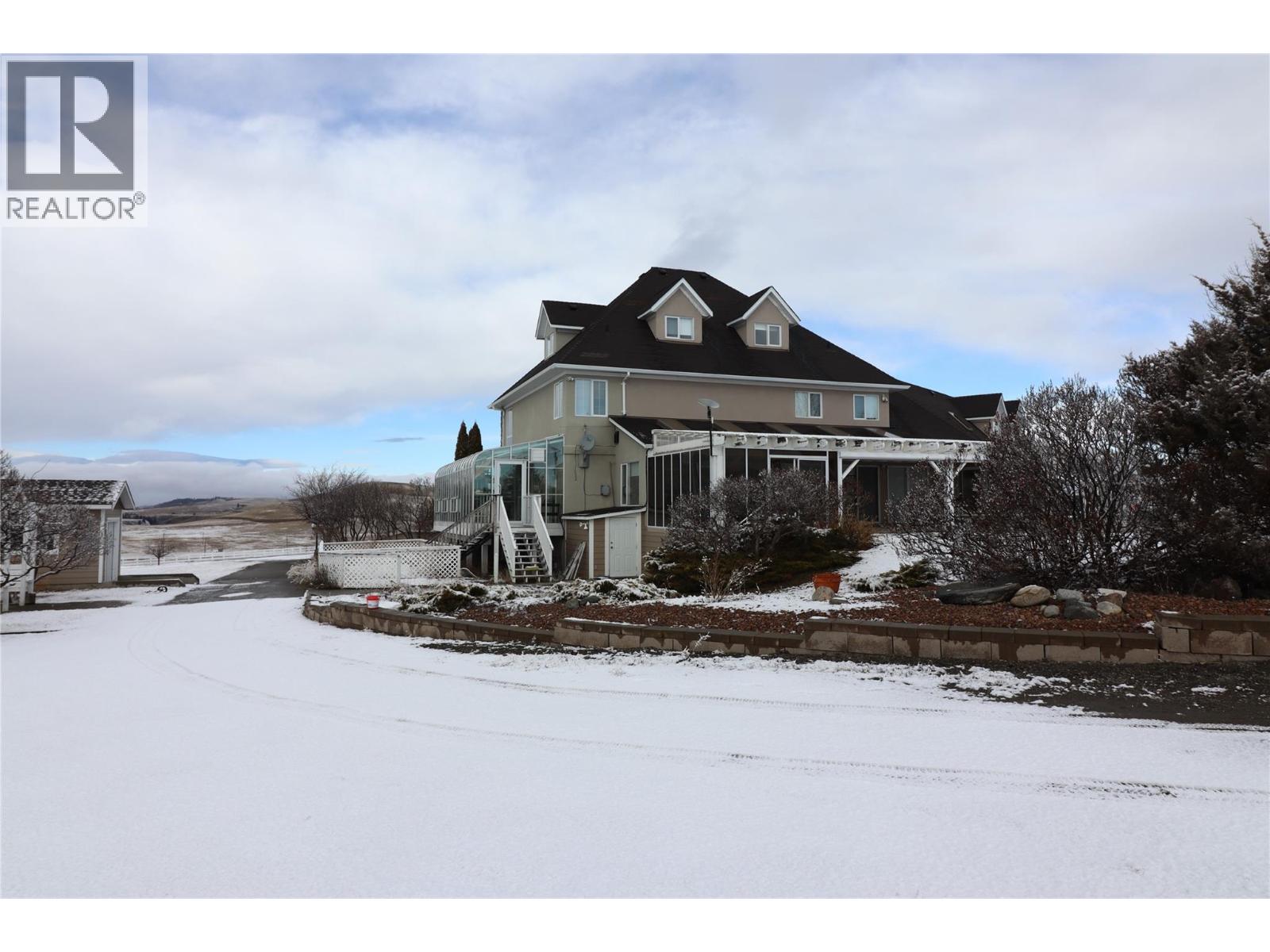 3100 PRINCETON KAMLOOPS Highway - 21