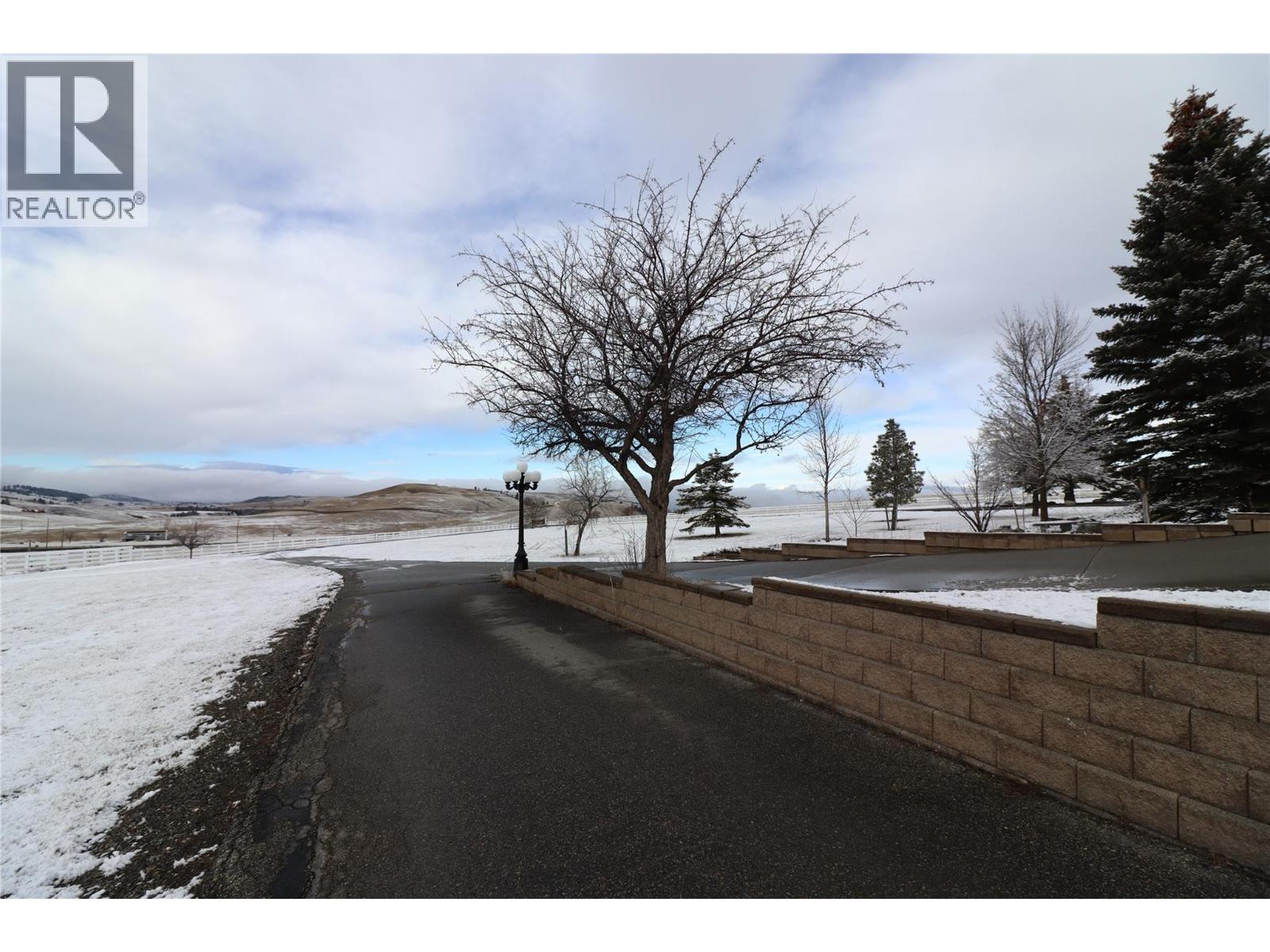 3100 PRINCETON KAMLOOPS Highway - 15