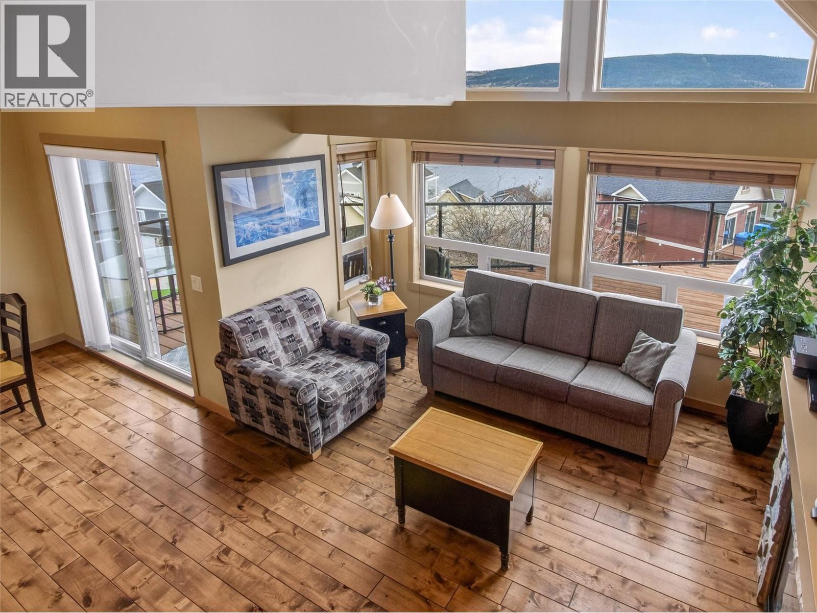  6774 LA PALMA Loop, Kelowna