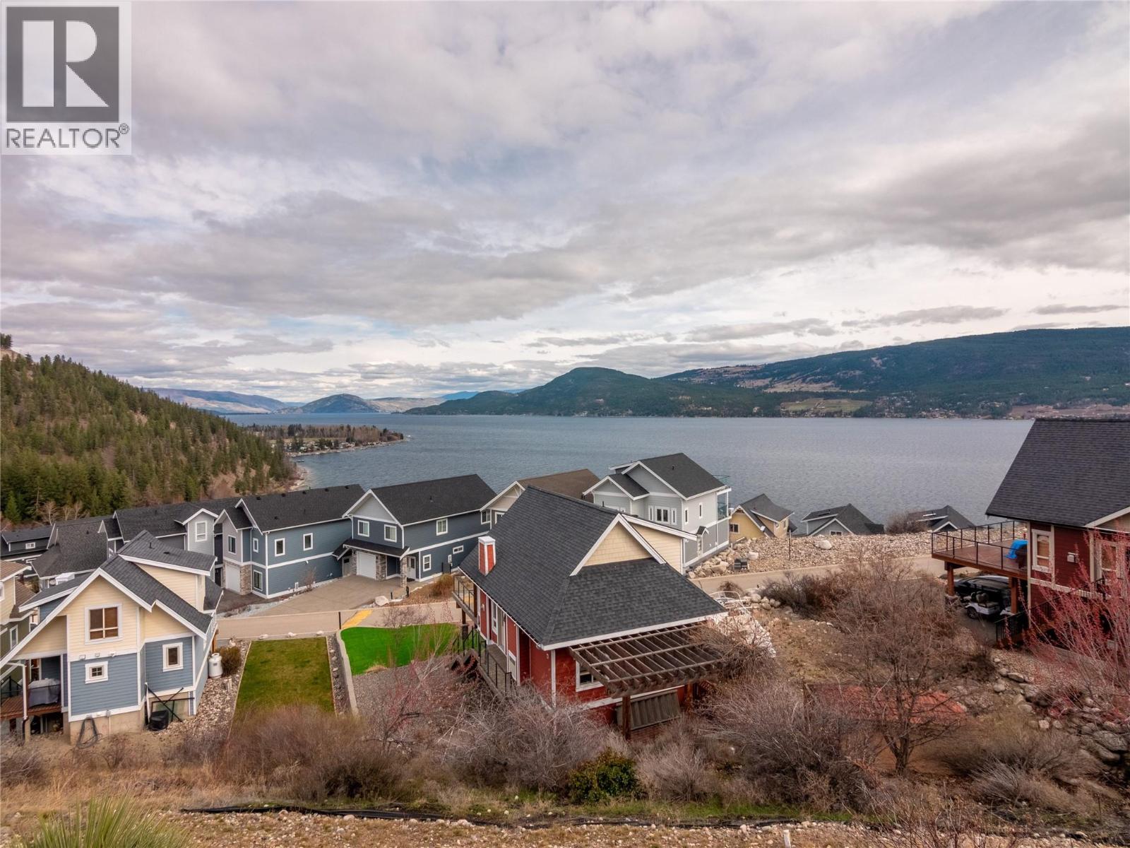  6774 LA PALMA Loop, Kelowna