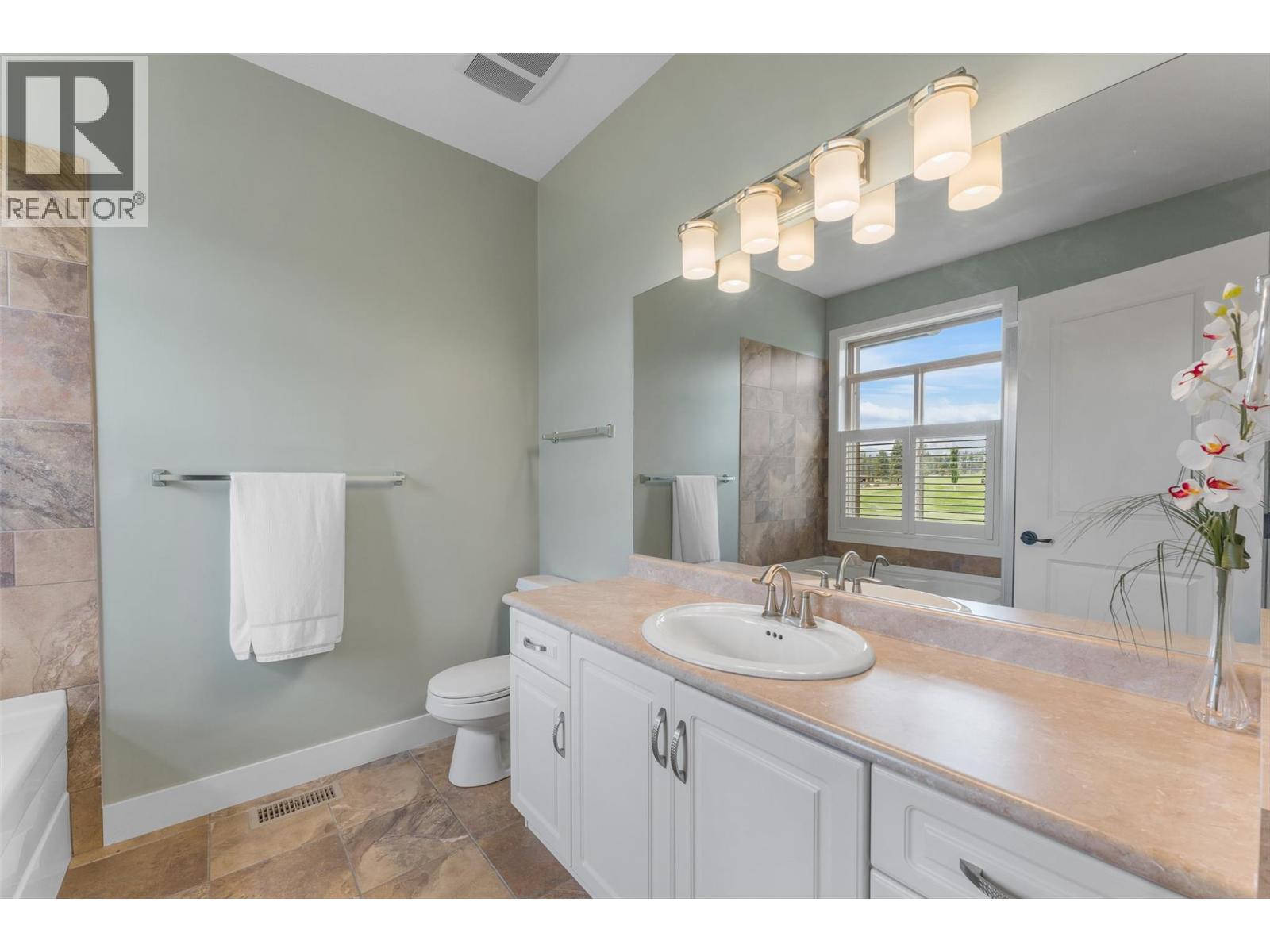 2160 Serrento Lane, Westbank