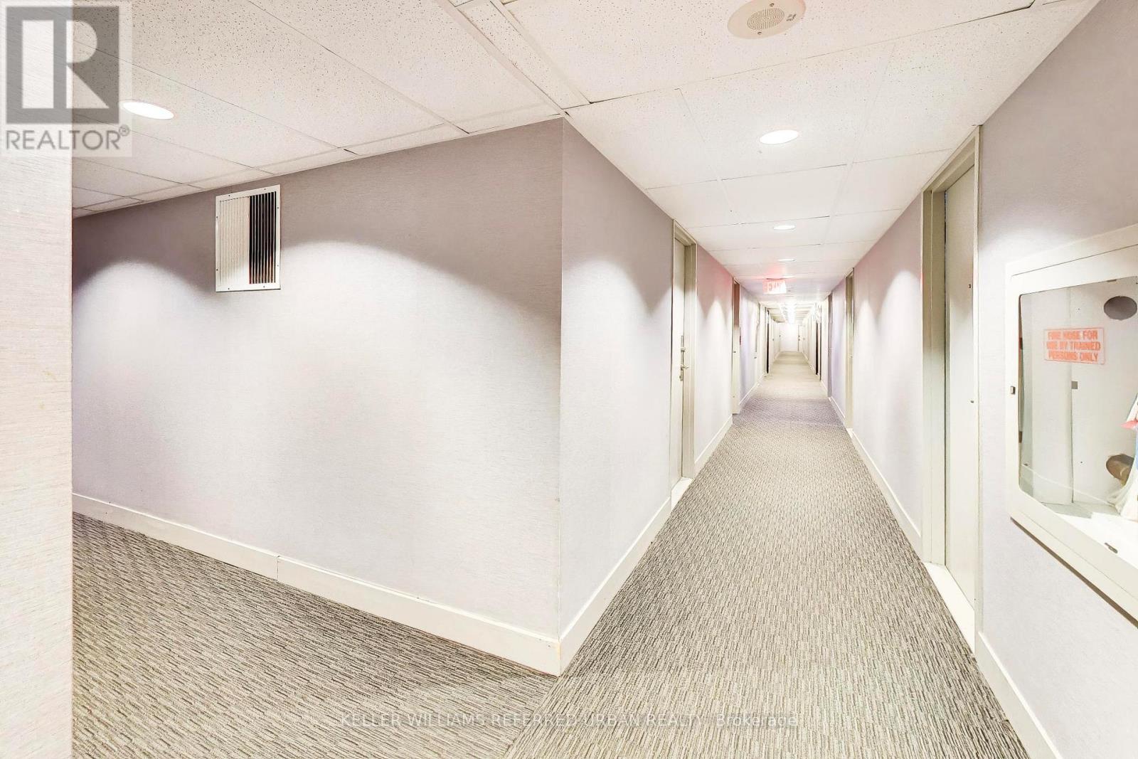 #815 812 LANSDOWNE AVENUE - 16