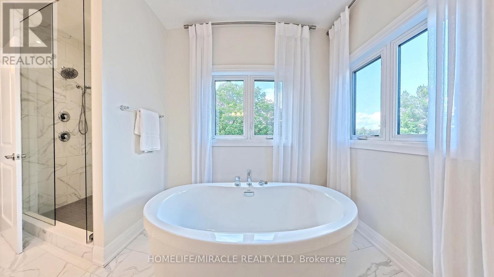 63 IAN ORMSTON DRIVE - 15