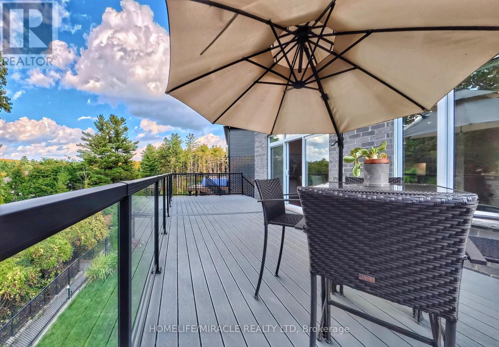 63 IAN ORMSTON DRIVE - 28