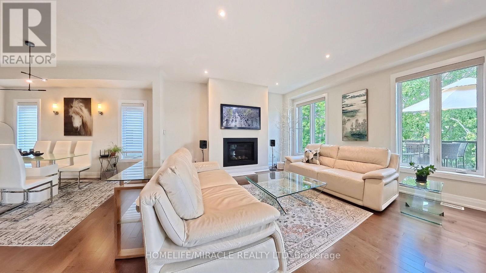 63 IAN ORMSTON DRIVE - 35