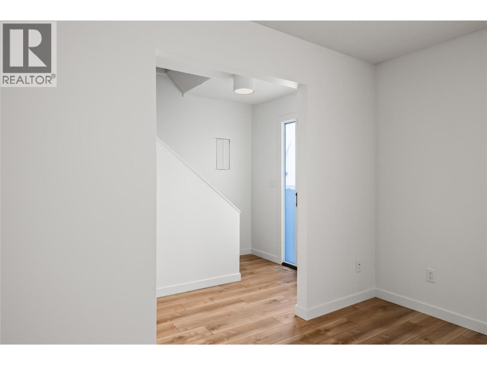 #3 2957 Conlin Court - 7