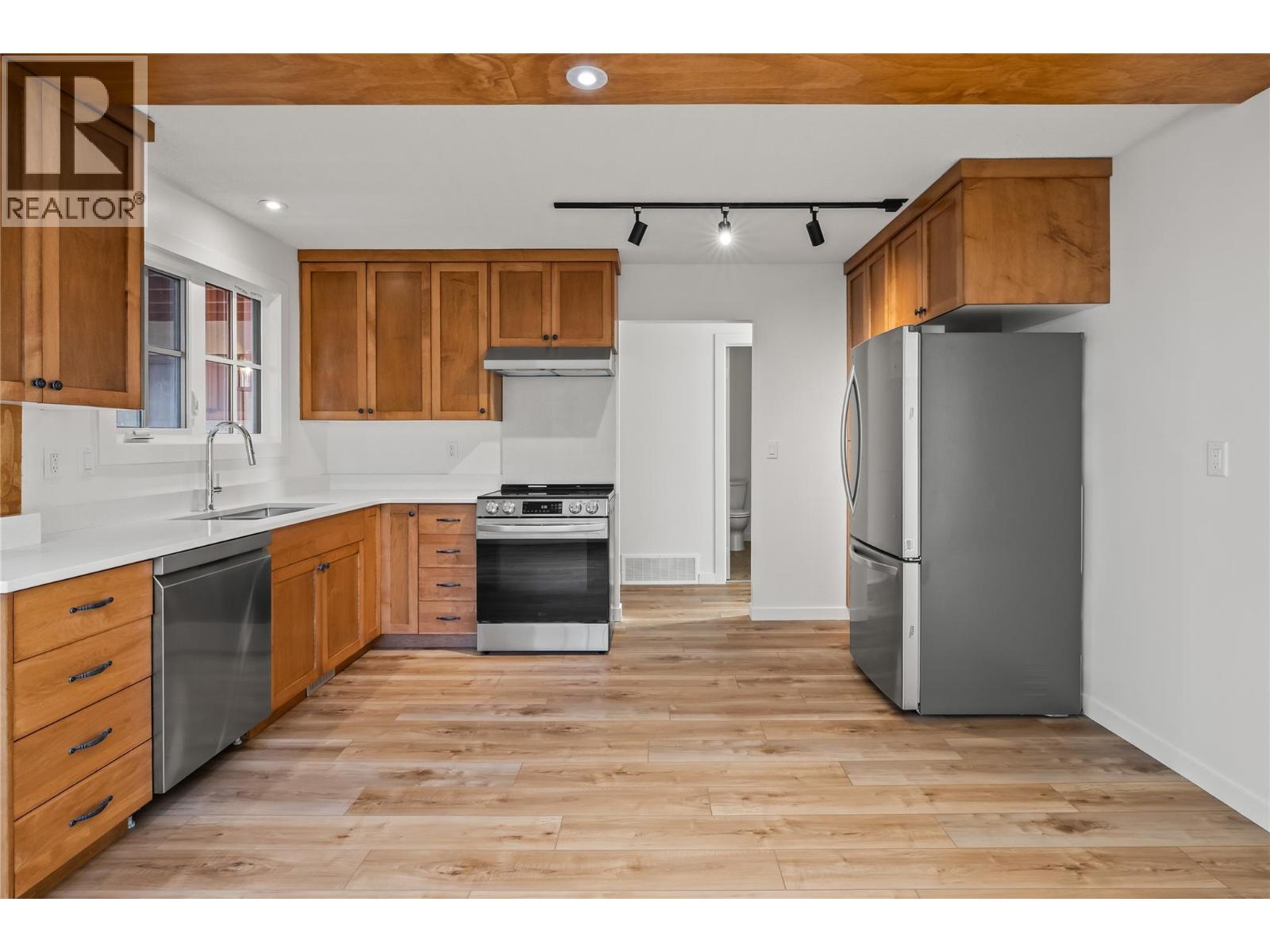 #3 2957 Conlin Court - 17