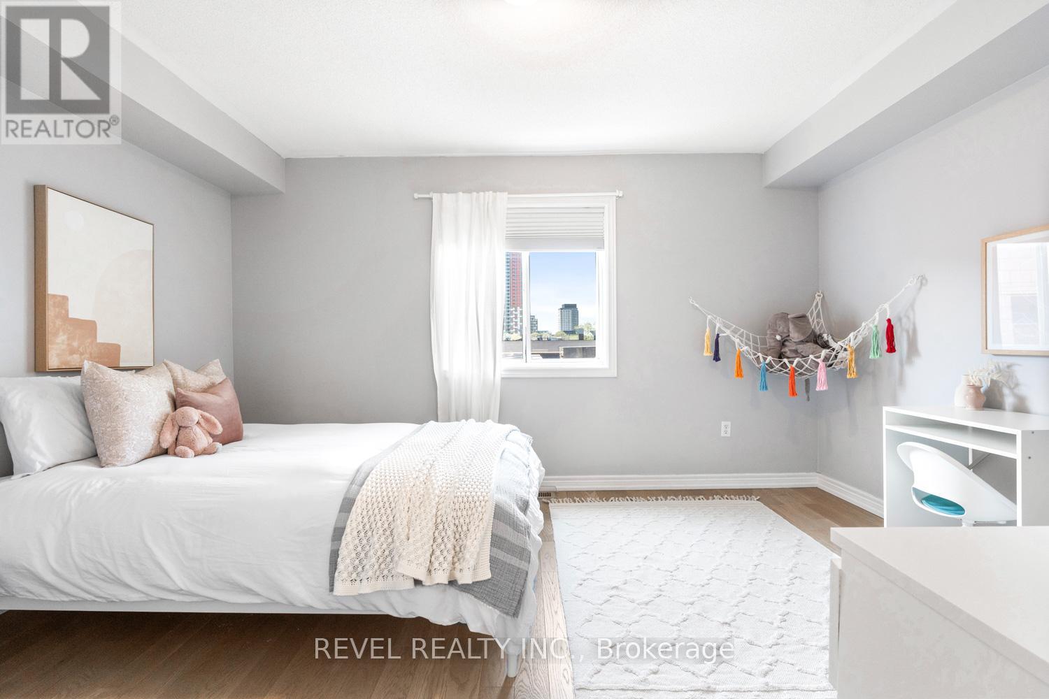 8 GROGAN MEWS - 29