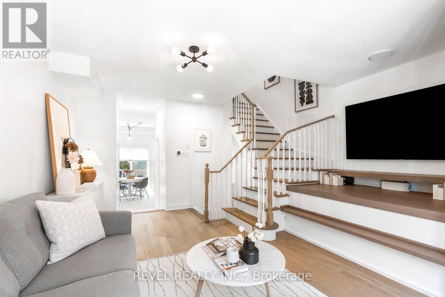 8 GROGAN MEWS - 4