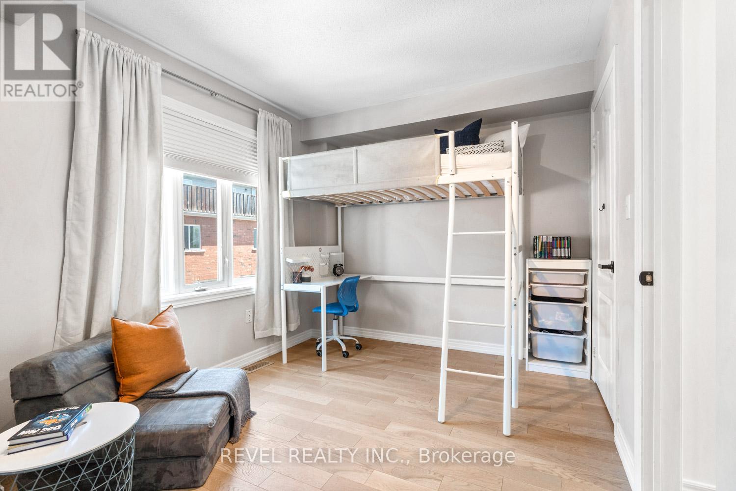 8 GROGAN MEWS - 26