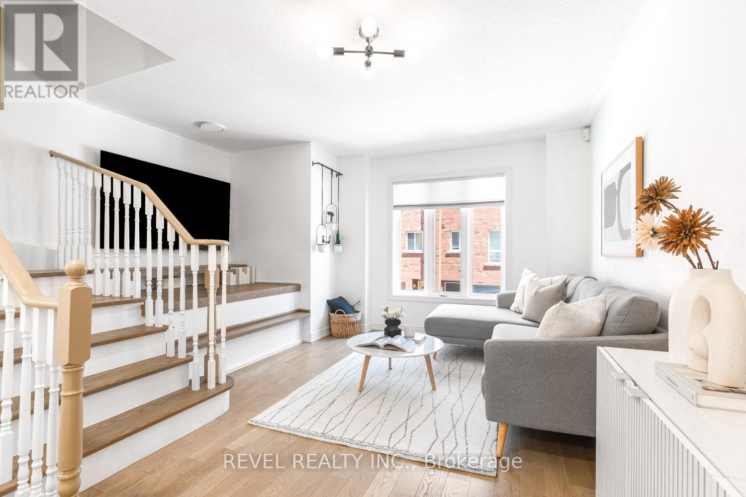 8 GROGAN MEWS - 2