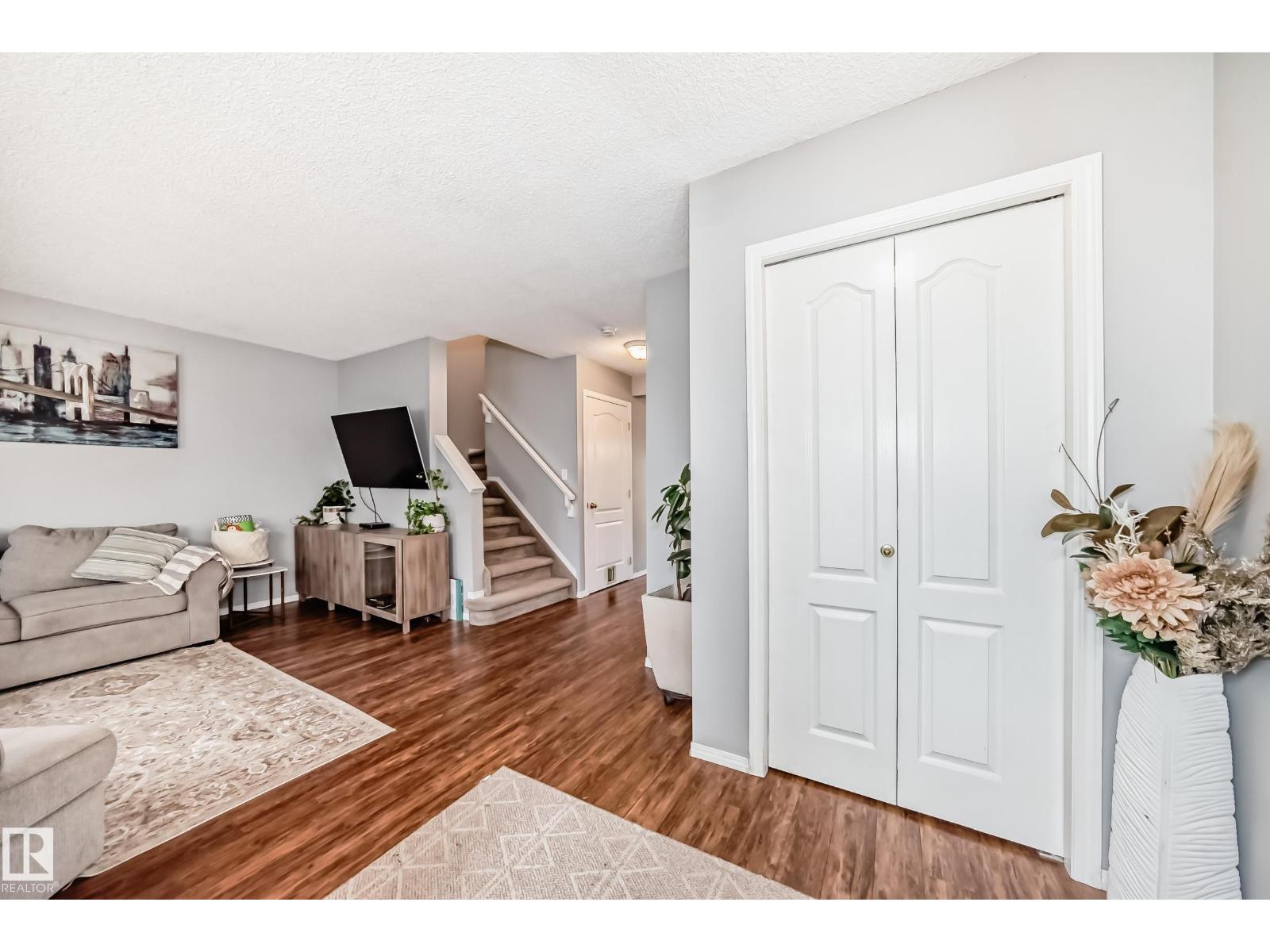 17233 88 ST NW - 5