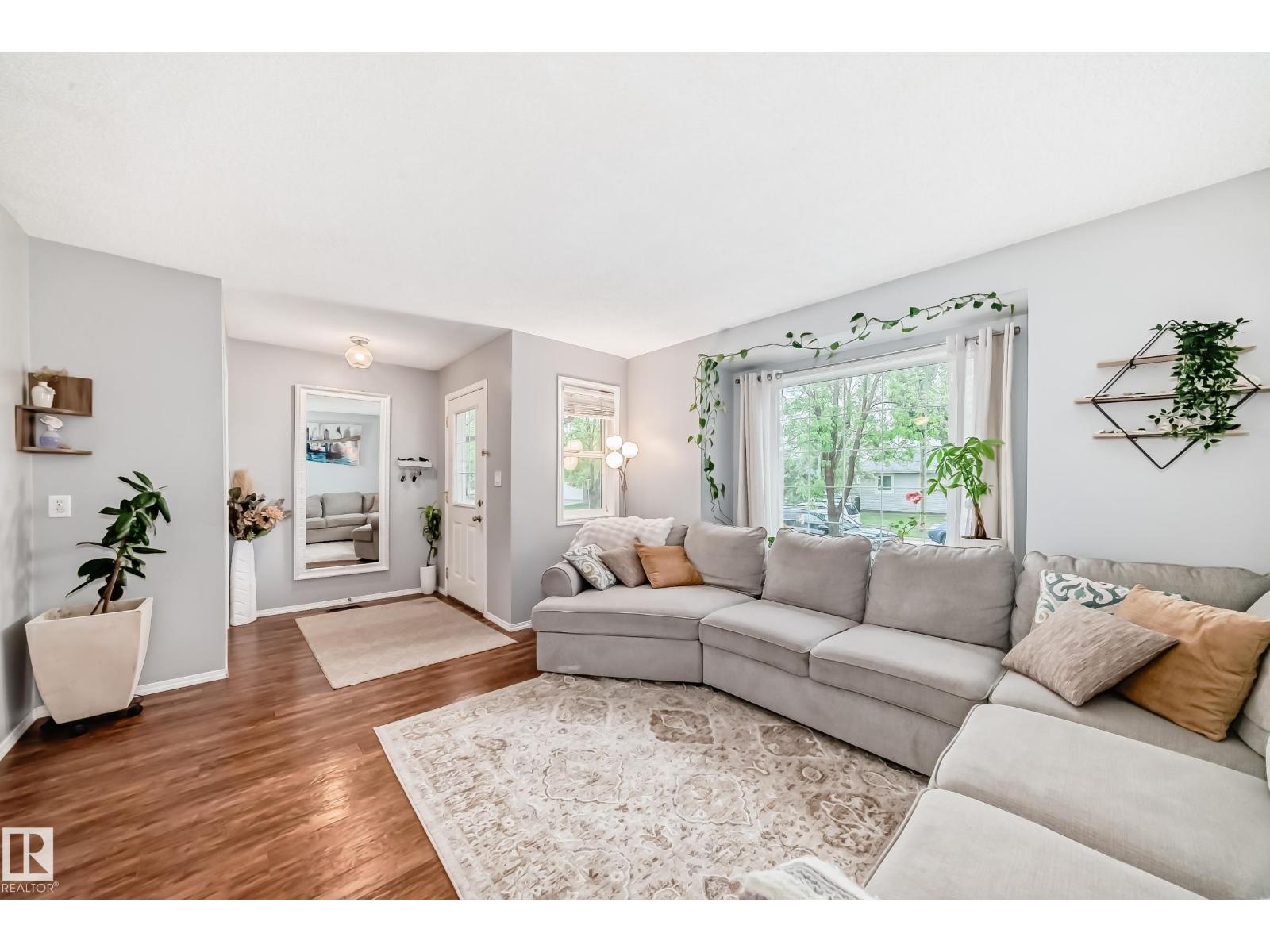 17233 88 ST NW - 9