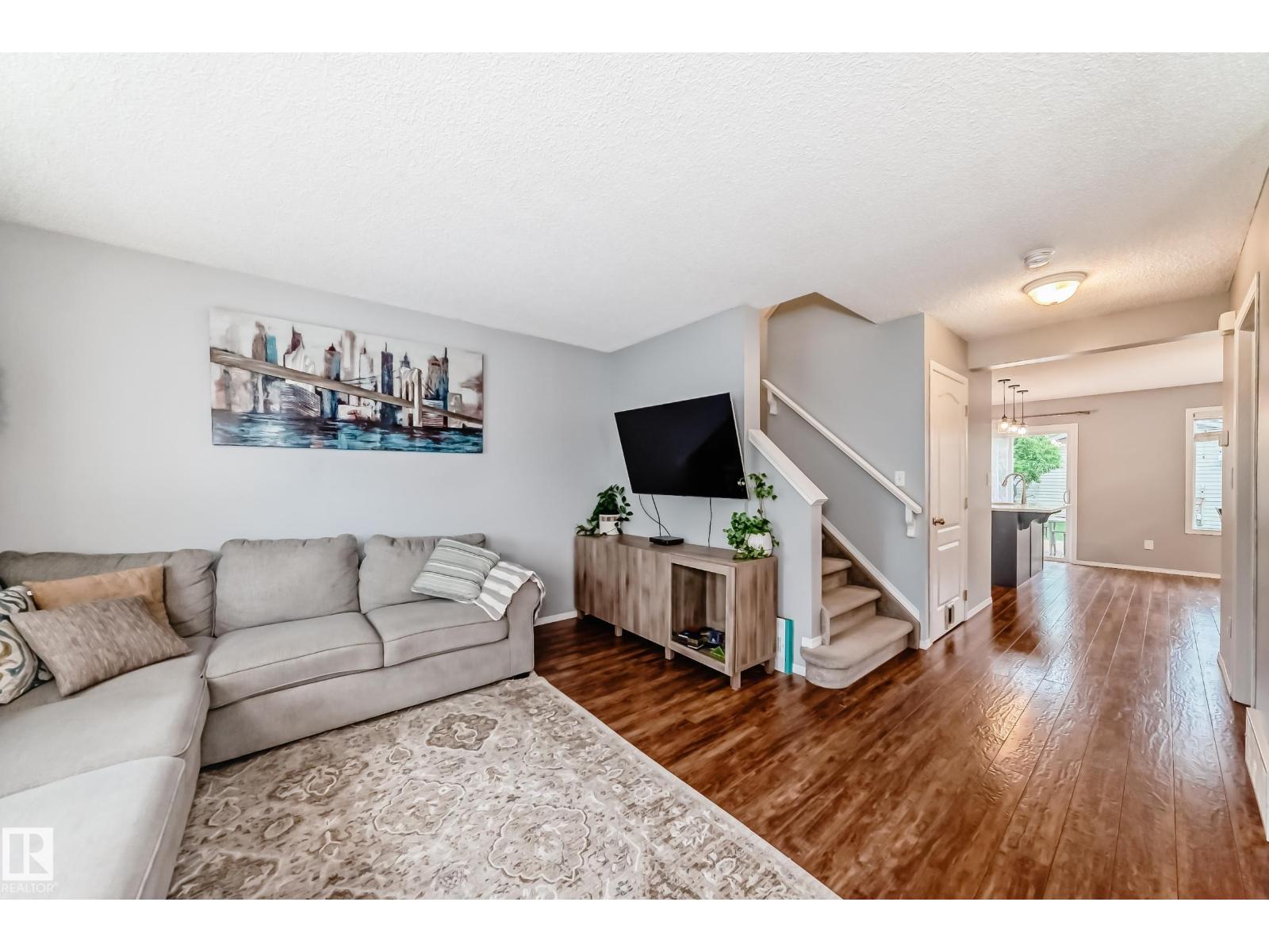 17233 88 ST NW - 11