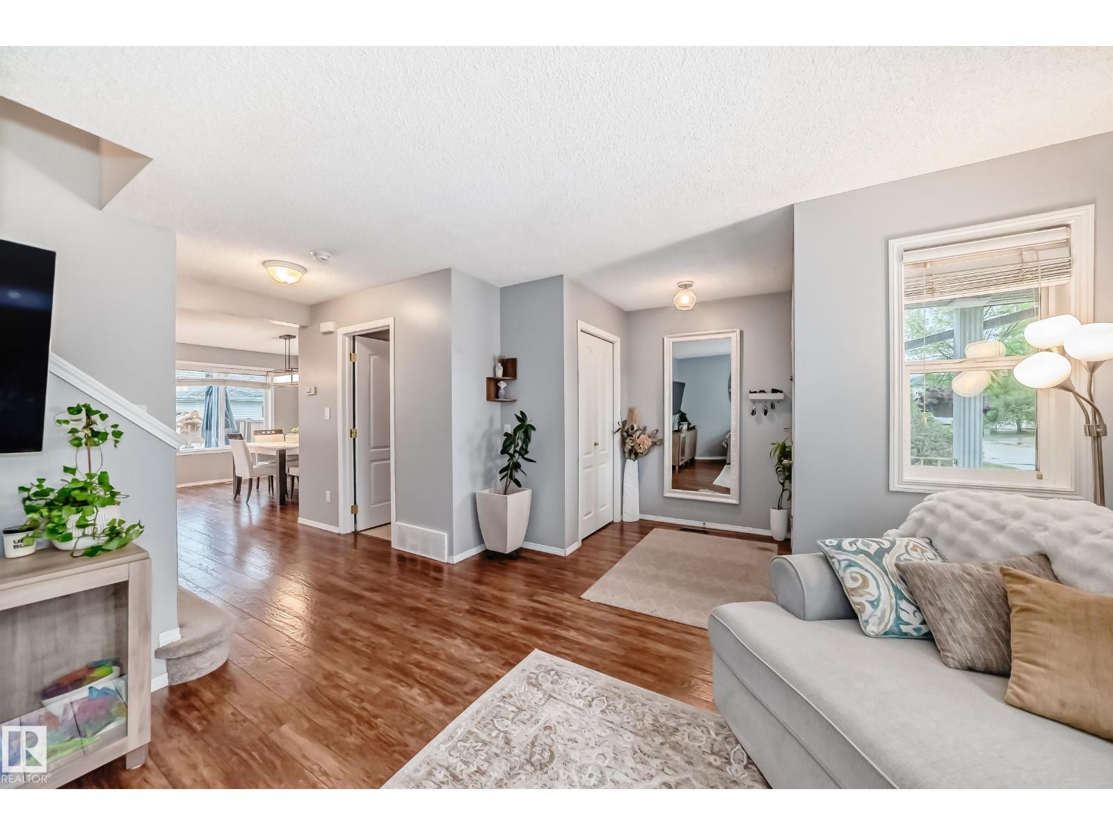 17233 88 ST NW - 10