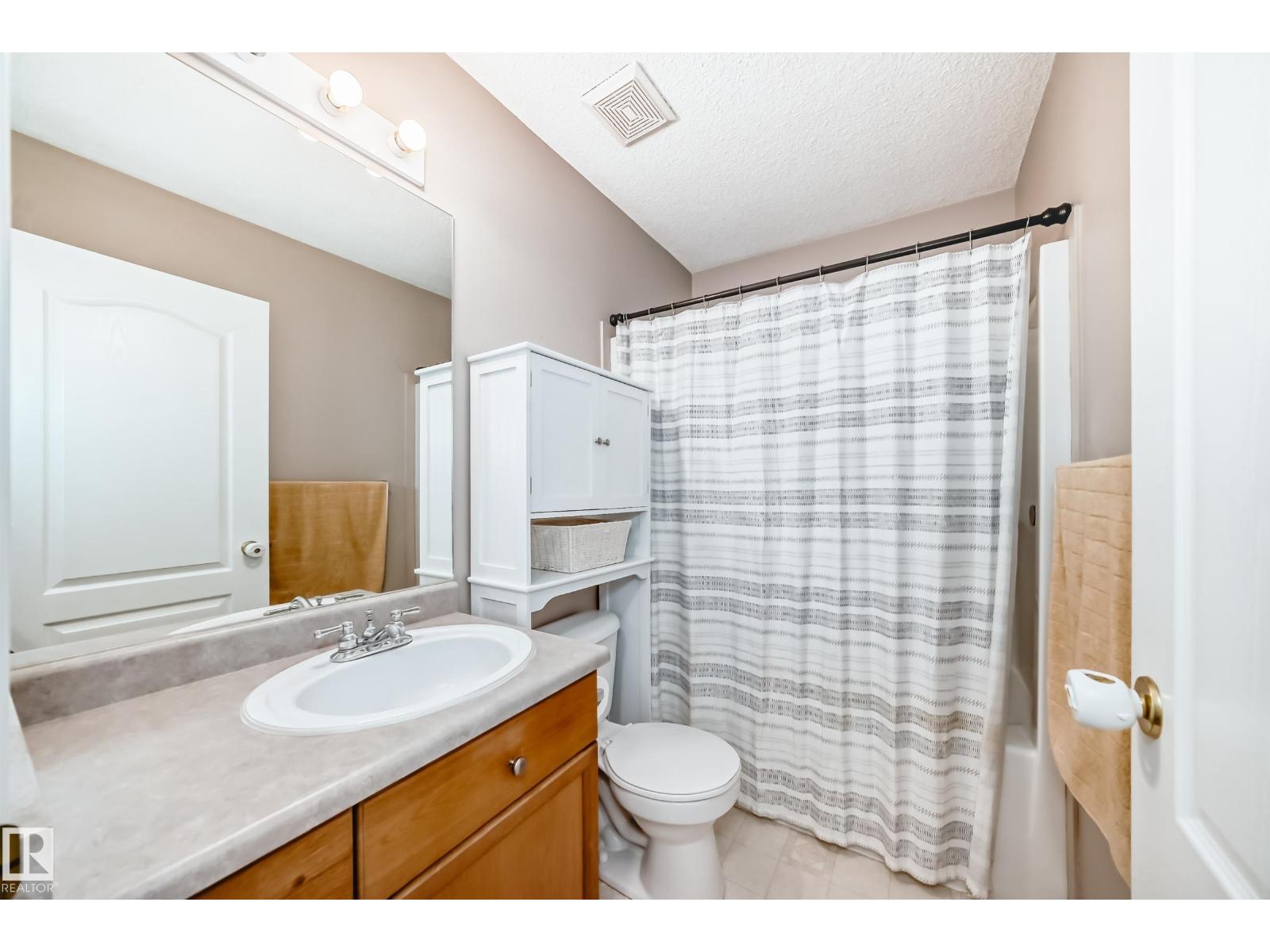 17233 88 ST NW - 35