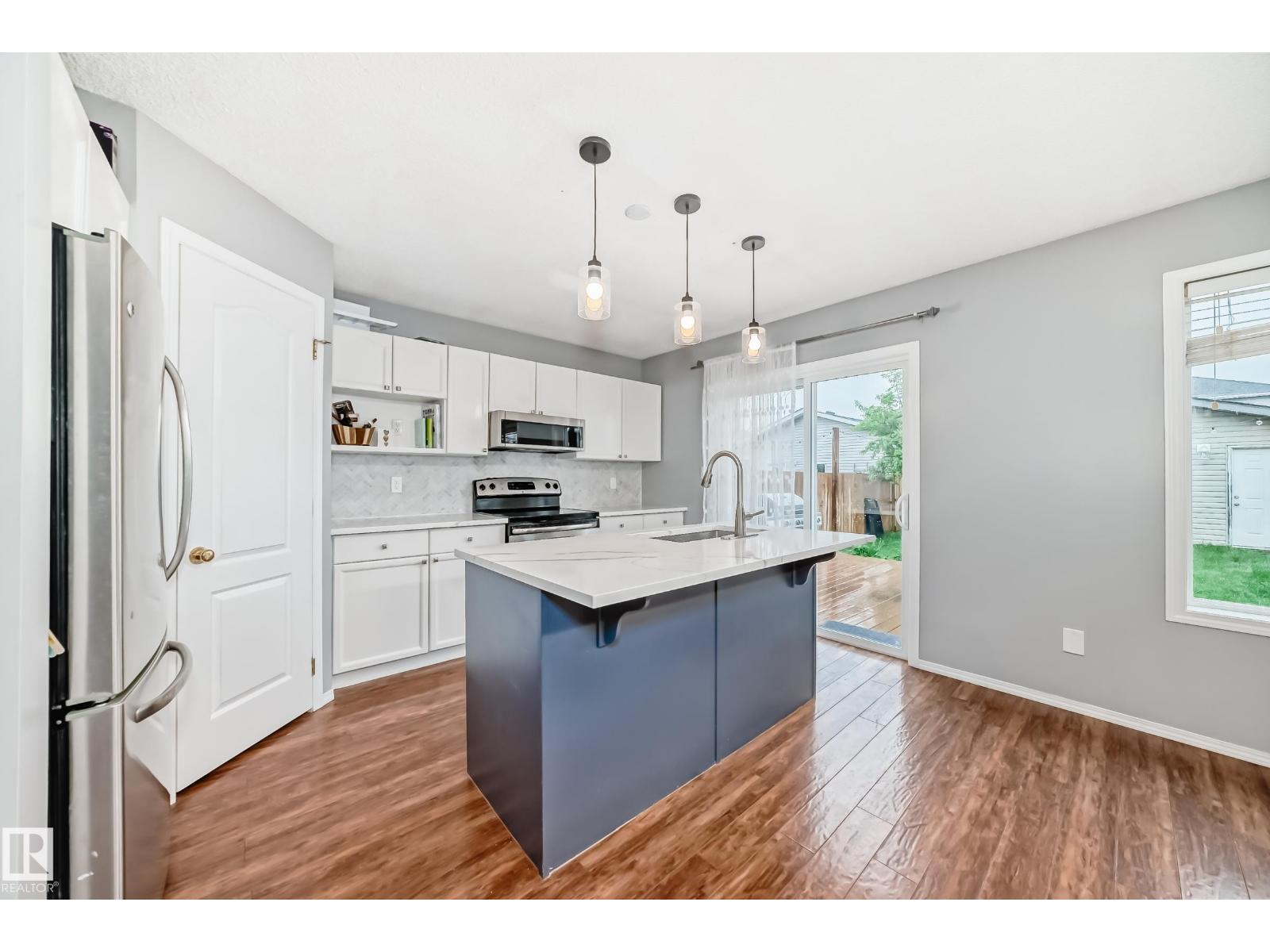 17233 88 ST NW - 12