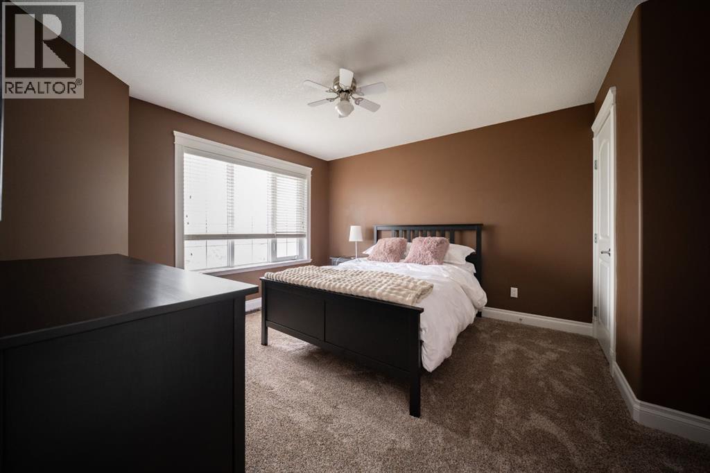 180 Lindstrom Crescent, Fort McMurray