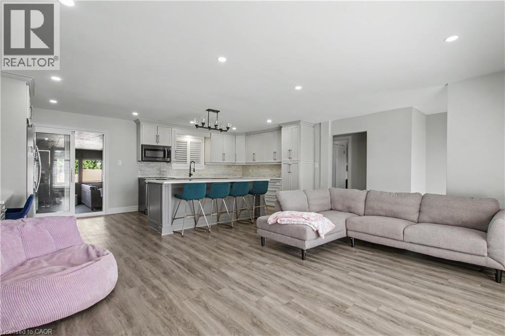 44 OAKHURST Crescent - 11