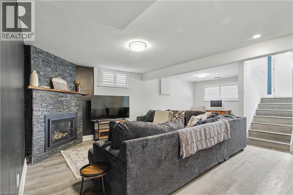 44 OAKHURST Crescent - 26
