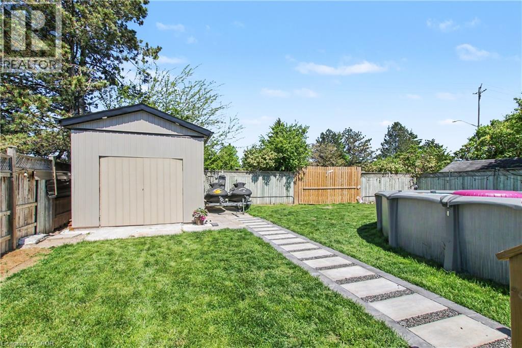 44 OAKHURST Crescent - 35