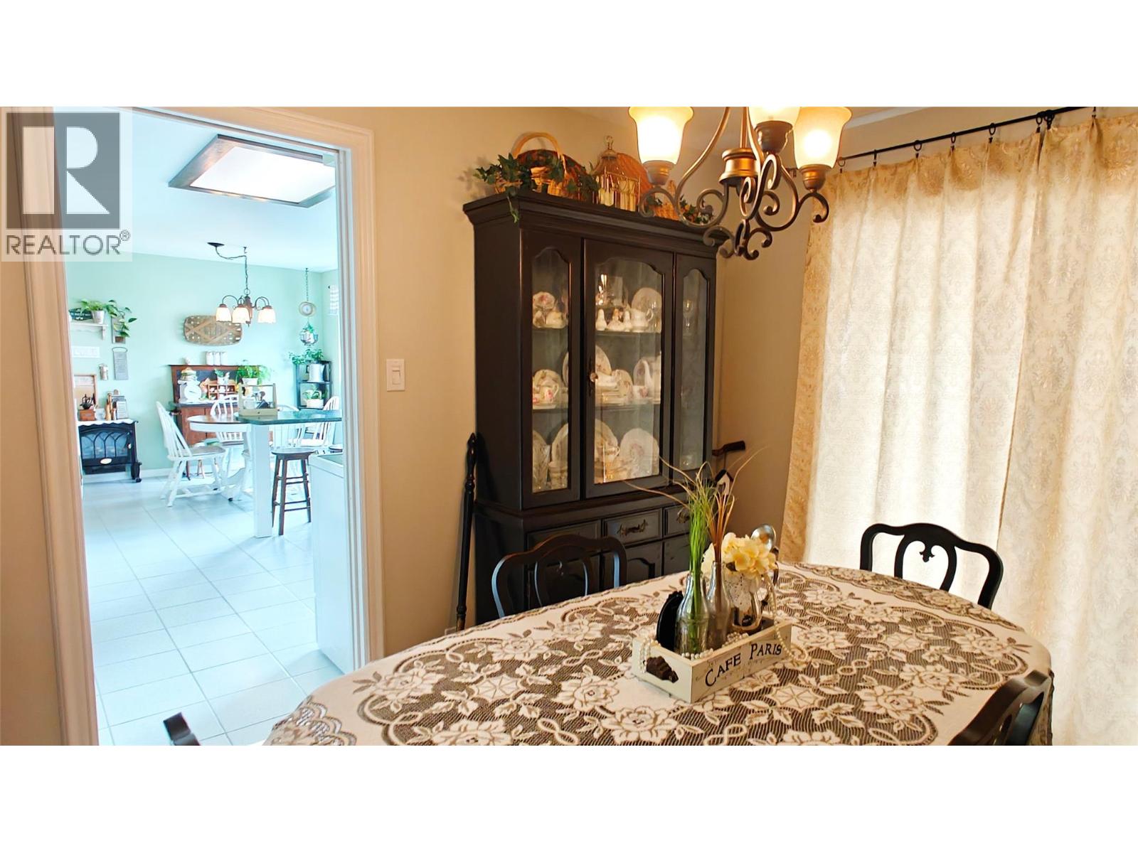275 10th Avenue - 10