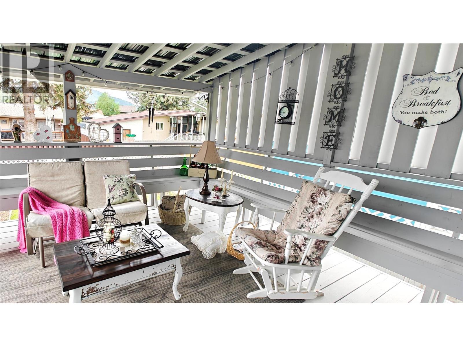 275 10th Avenue - 40