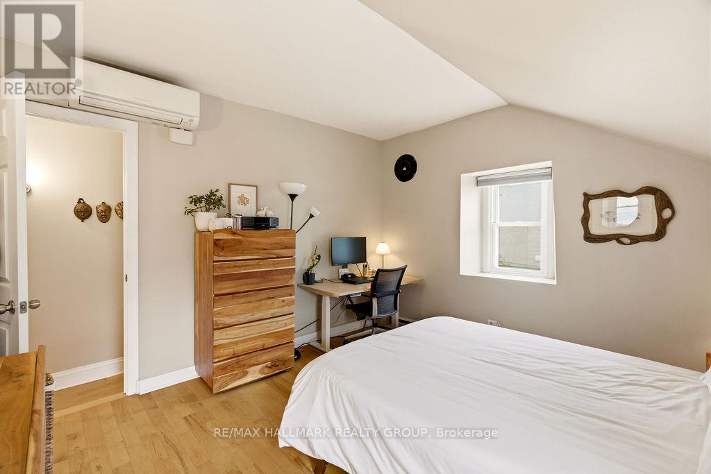 2 Bed, 2 Bath House for Rent in Ottawa – 176 KING EDWARD AVENUE, Ottawa – MLS# X13225210 - Image 24