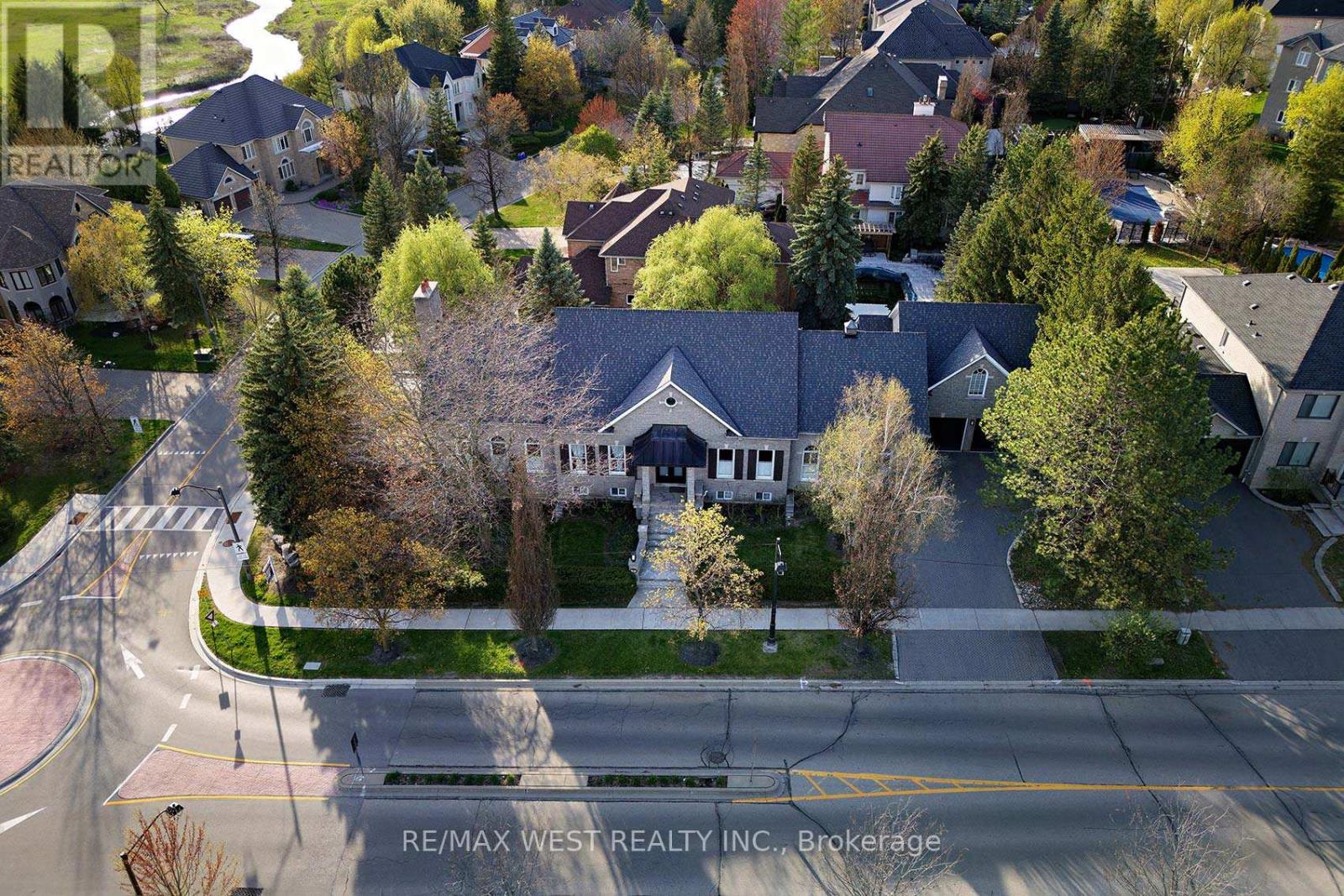 5 HUMBERVIEW DRIVE - 3