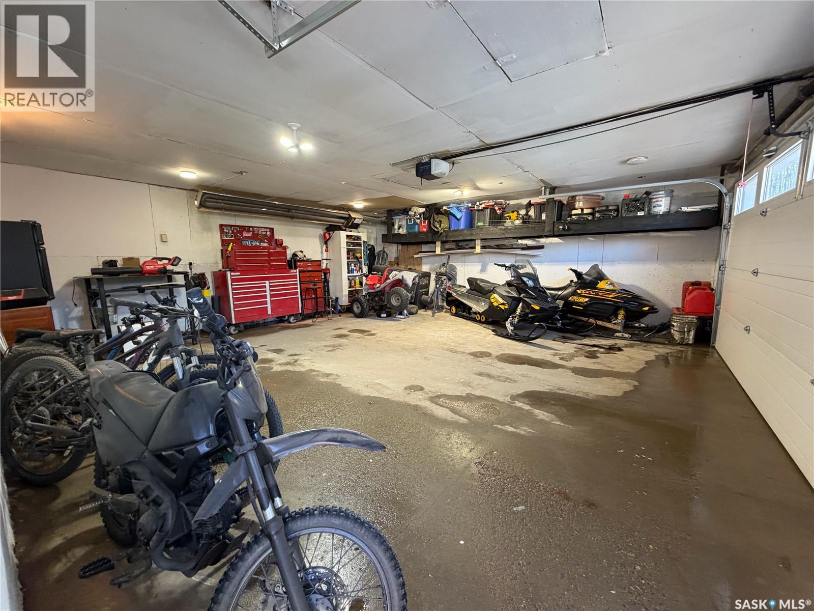 331 Guise DRIVE - 36