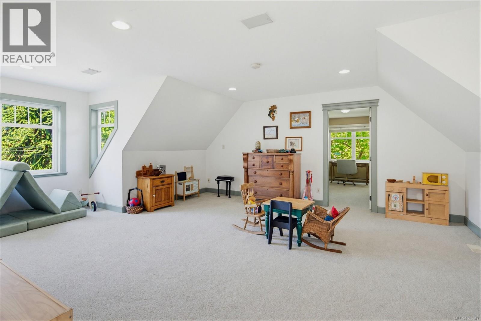 1559 Dufour Rd - 30