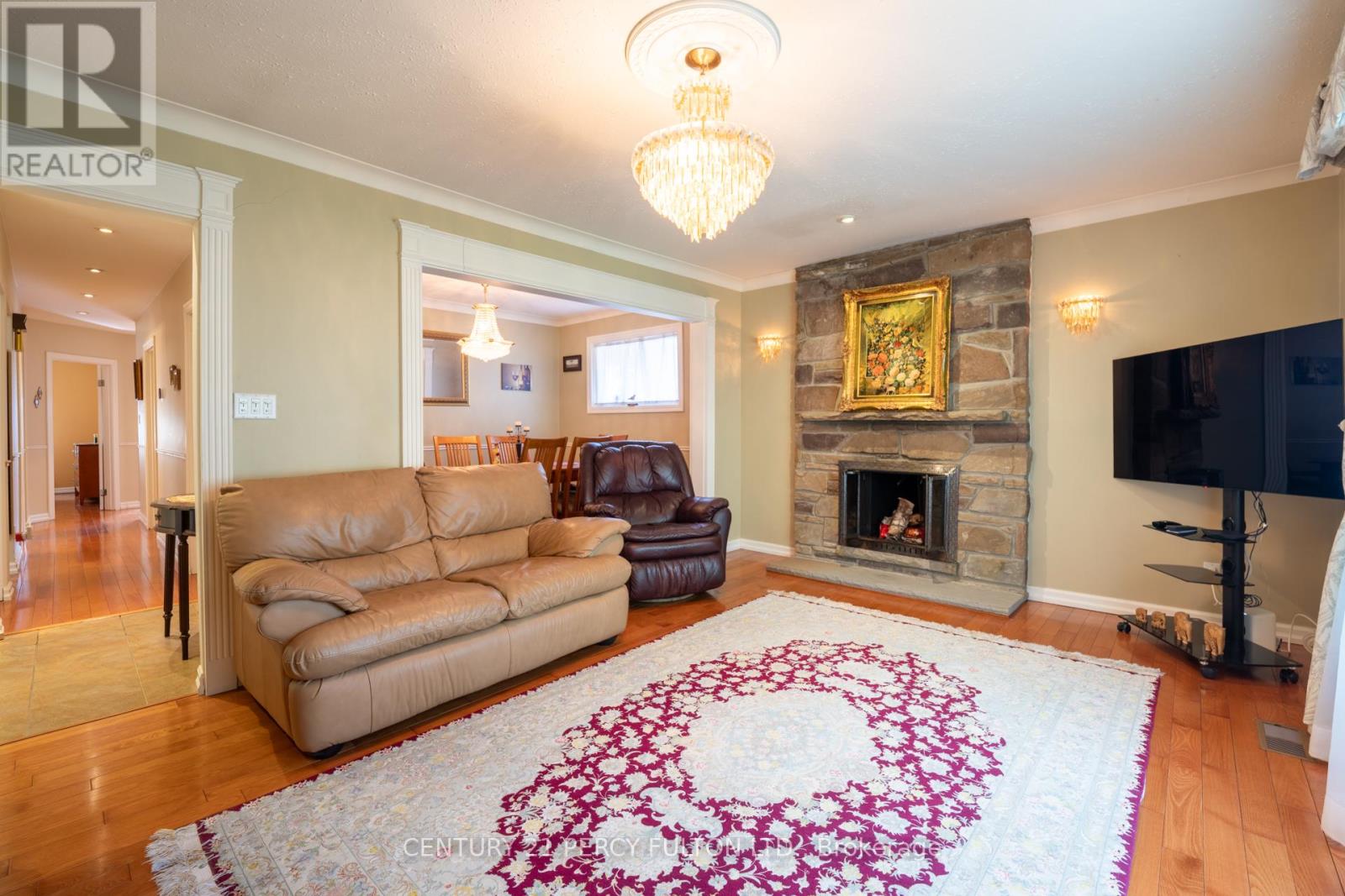3 HENDERSON AVENUE - 39