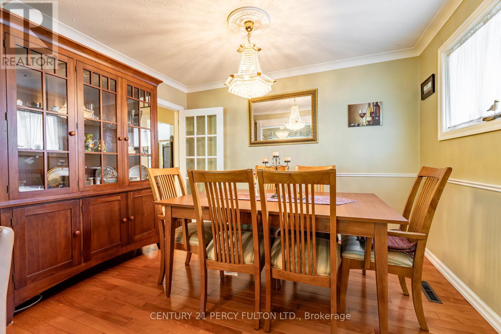 3 HENDERSON AVENUE - 42