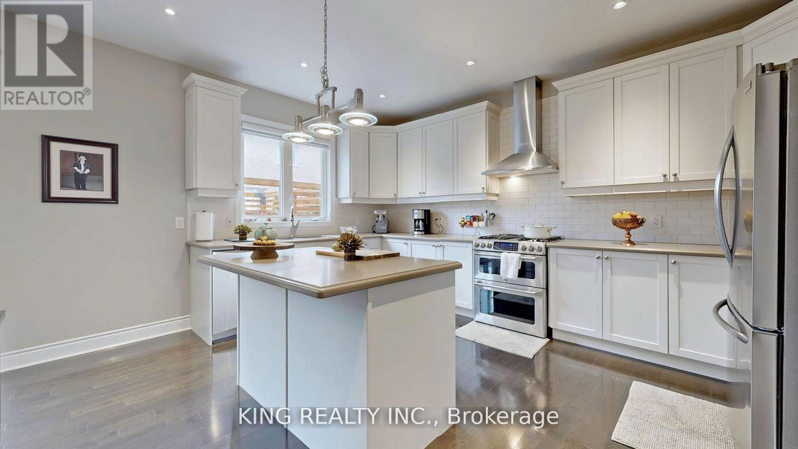 939 GORING CIRCLE - 12