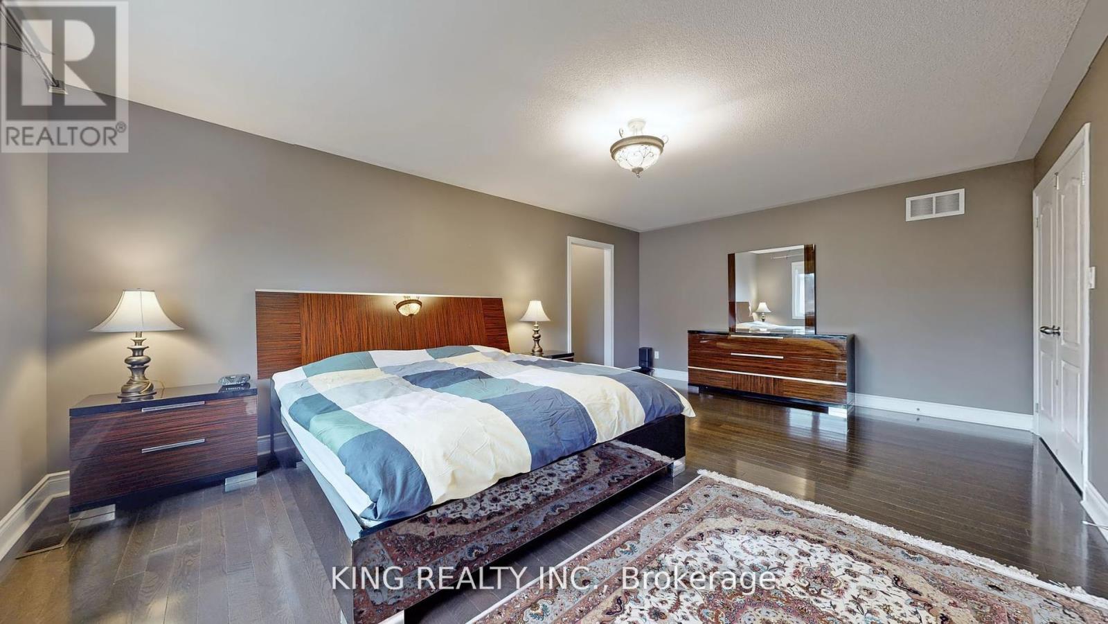939 GORING CIRCLE