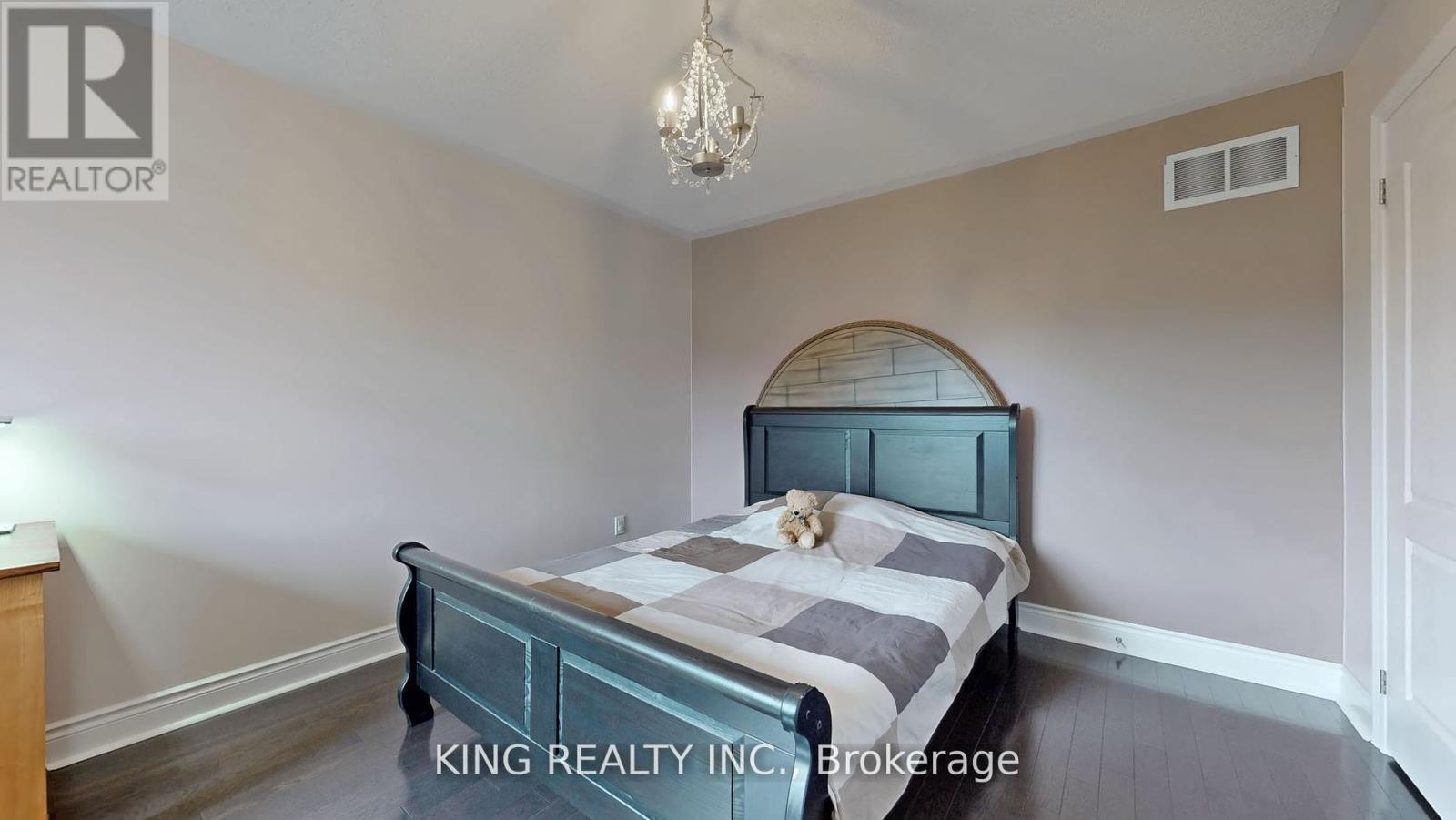 939 GORING CIRCLE - 23