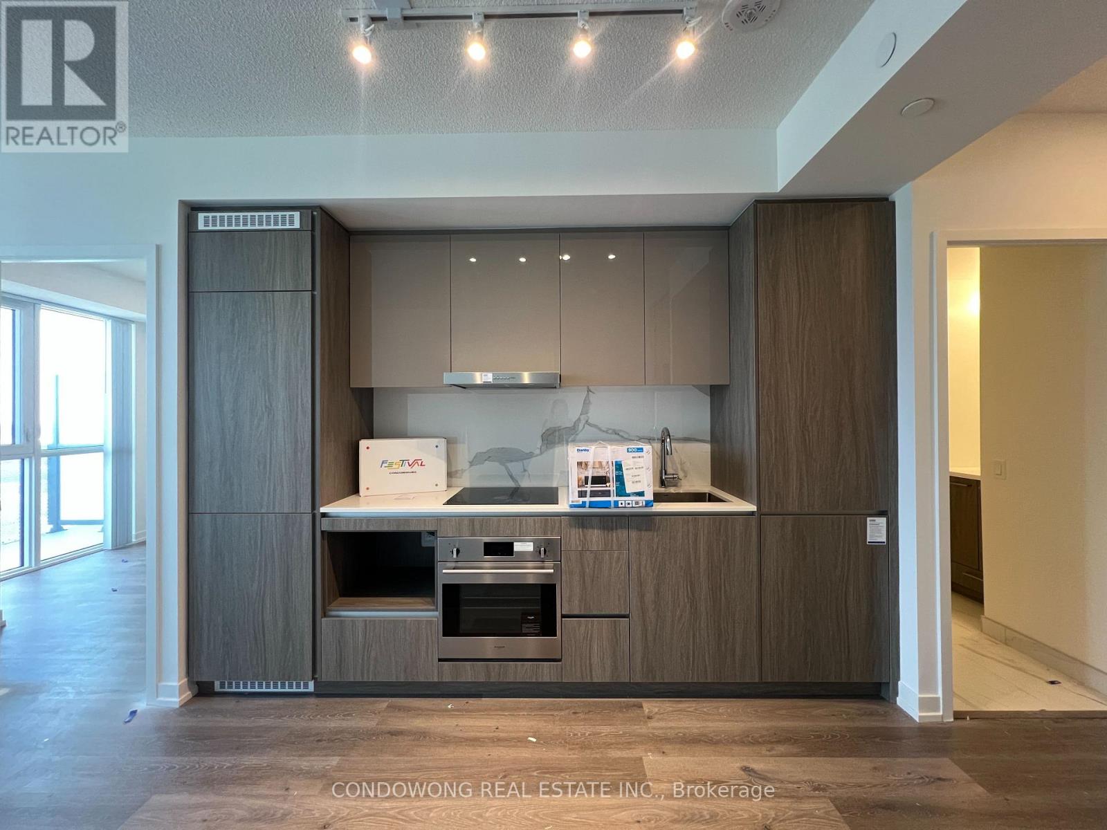 Luxurious High End Kitchen