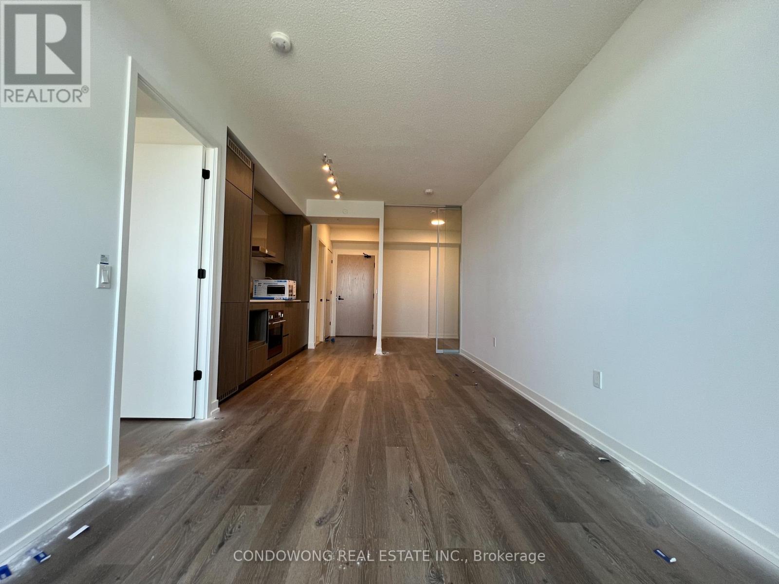 Super Bright & Spacious