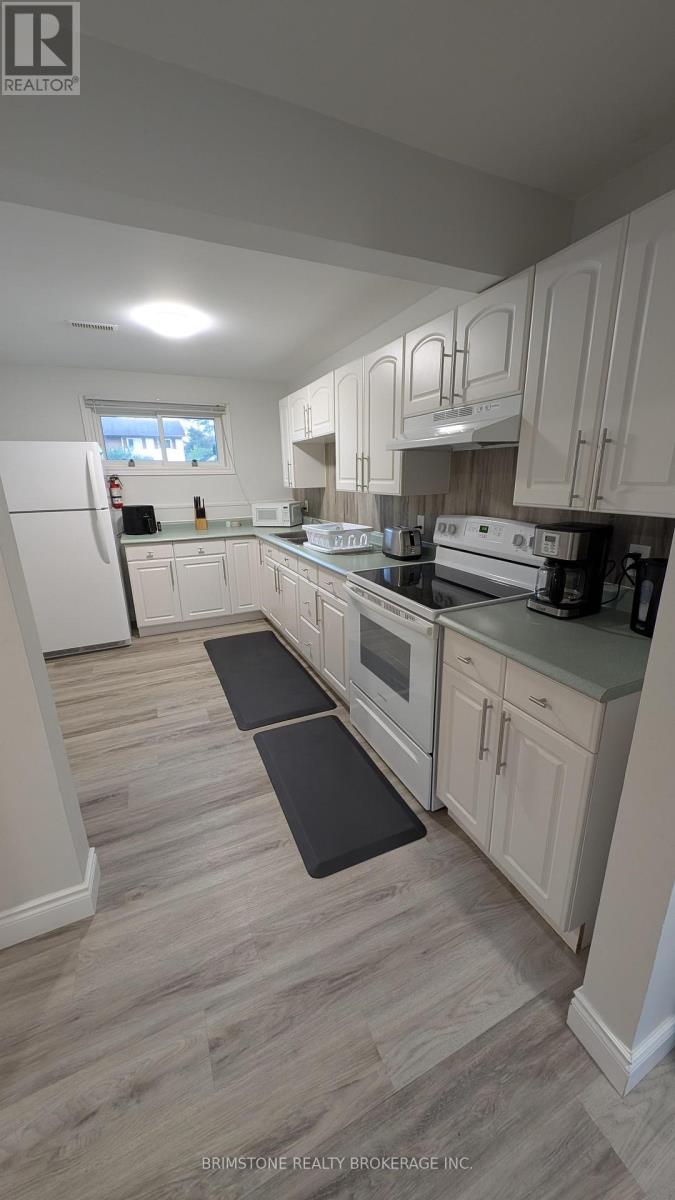 Full kitchen