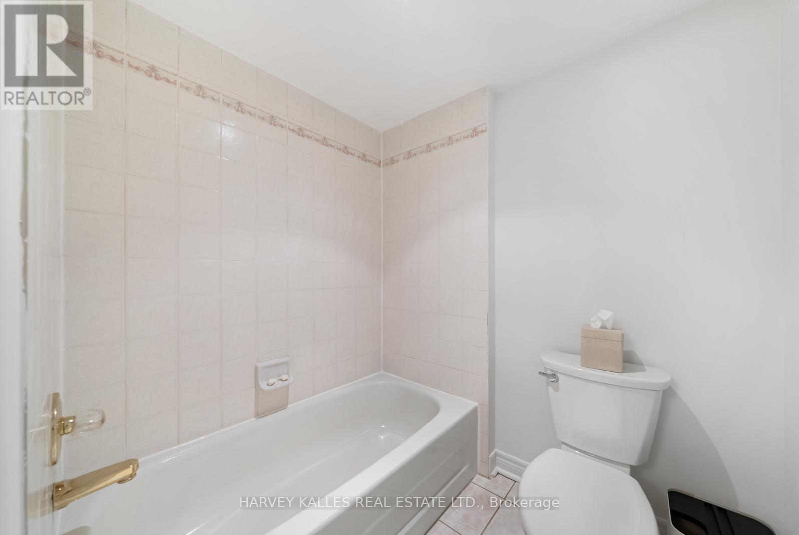 27 BENSON AVENUE - 29