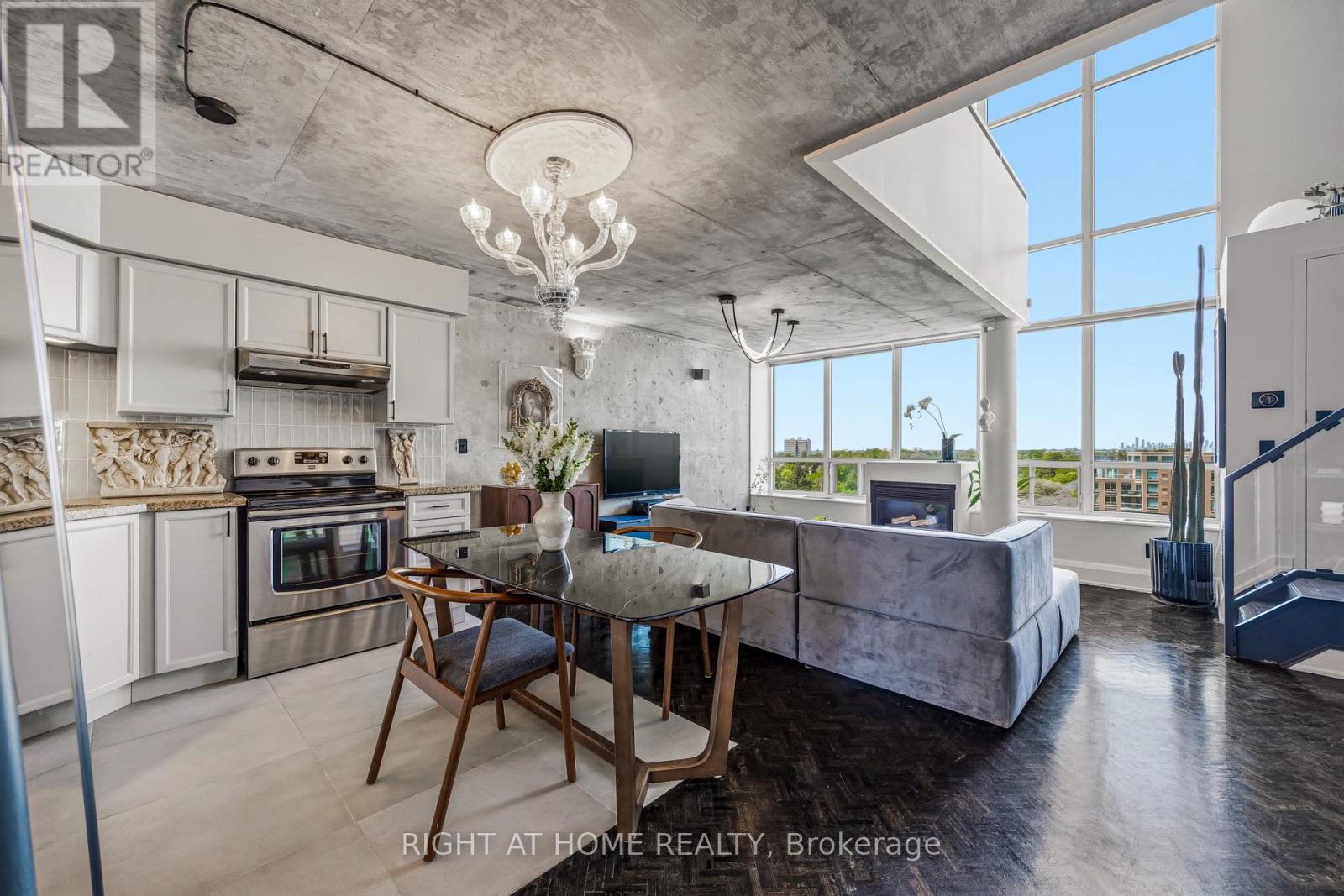 Listing photo of 612 - 250 MANITOBA STREET