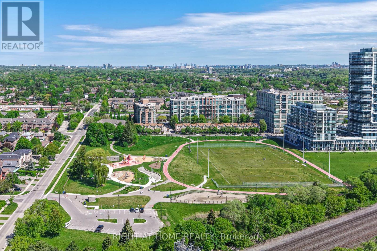 #612 250 MANITOBA STREET - 32