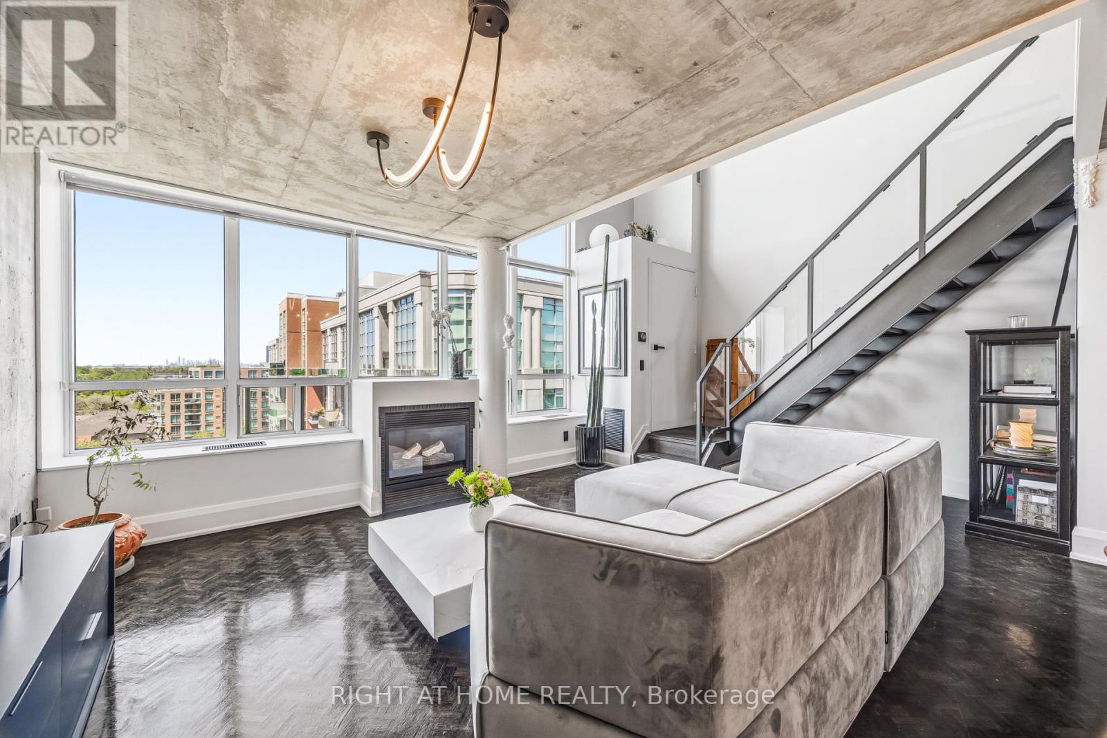 #612 250 MANITOBA STREET - 7