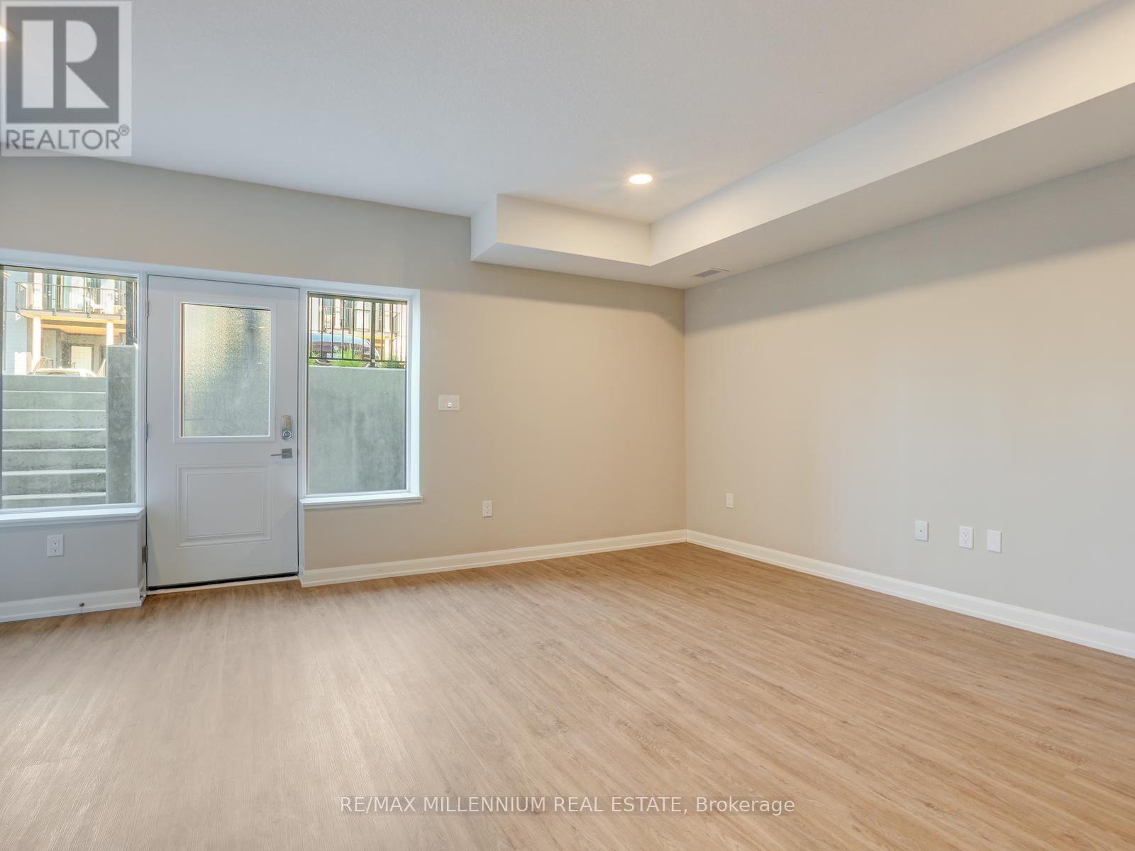 #424 708 WOOLWICH STREET - 21