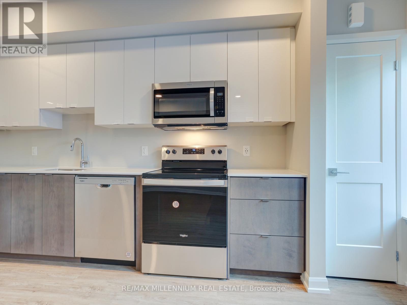 #424 708 WOOLWICH STREET - 18